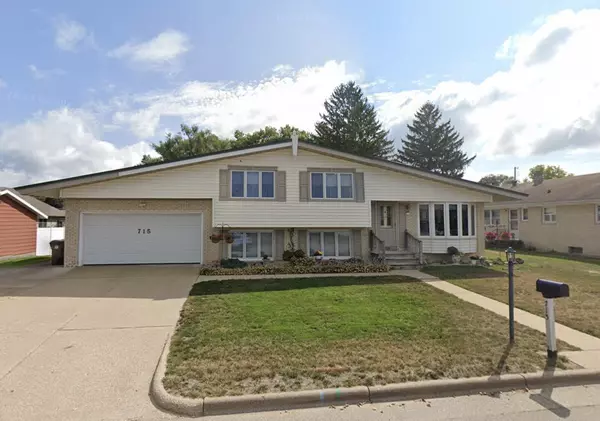 715 Tillman Dr, Onalaska, WI 54650