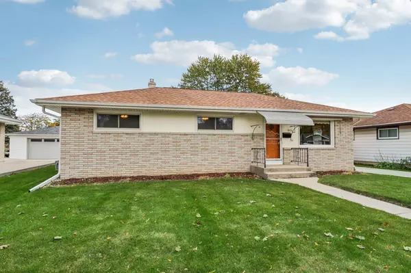 5936 S Swift Ave, Cudahy, WI 53110