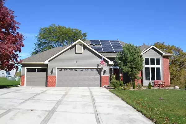 W231N7458 E Stoneridge Ct, Sussex, WI 53089