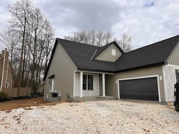 414 Firefly Trl, Hartford, WI 53027