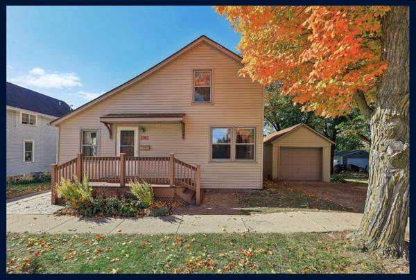 130 N Watertown St, Johnson Creek, WI 53038