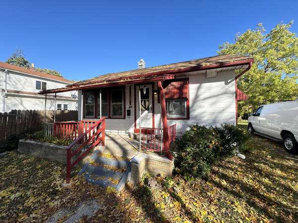 4830 N 39th St, Milwaukee, WI 53209