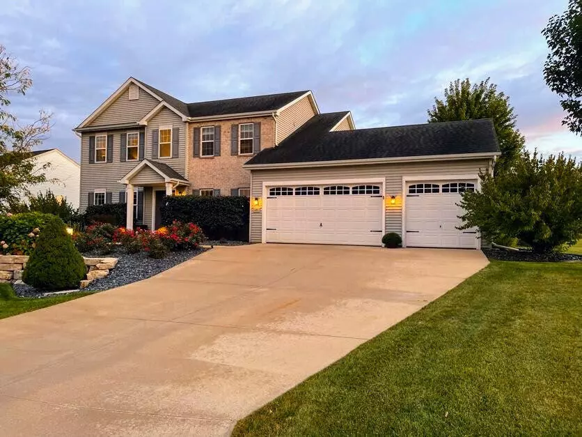 Ixonia, WI 53036,W1171 Winterberry Ln