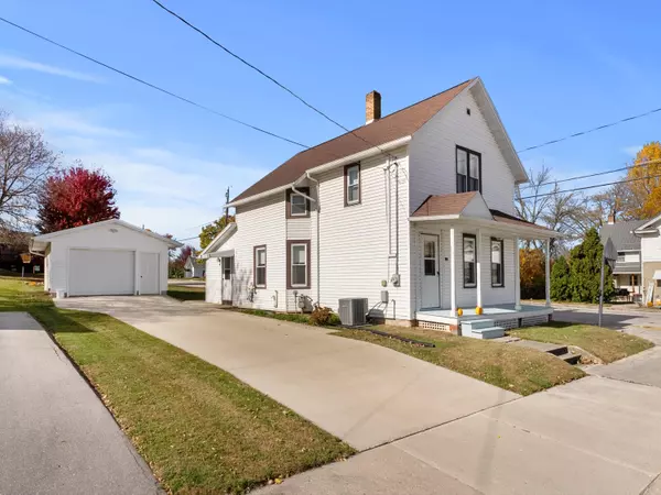 102 S 2nd Ave, Saint Nazianz, WI 54232