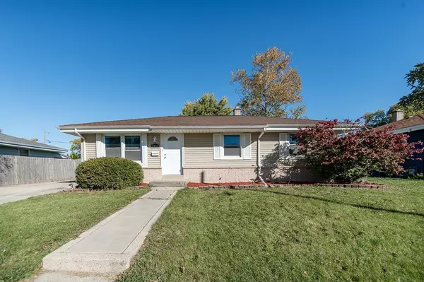 5014 58th St, Kenosha, WI 53144