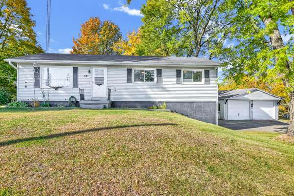 781 N Watertown Ave, Jefferson, WI 53549