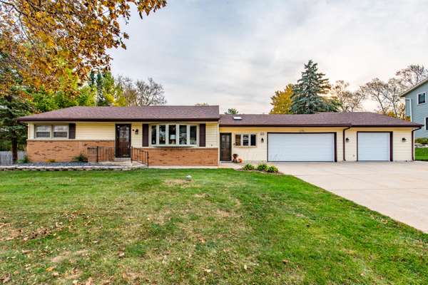 W178N5172 Roseway Ave, Menomonee Falls, WI 53051