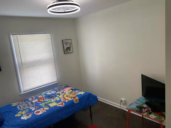 Milwaukee, WI 53218,4422 W Villard Ave