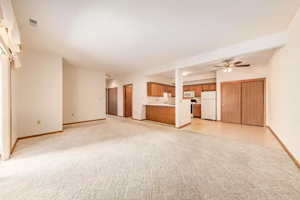 Cudahy, WI 53110,6208 S Creekside Dr Unit 1