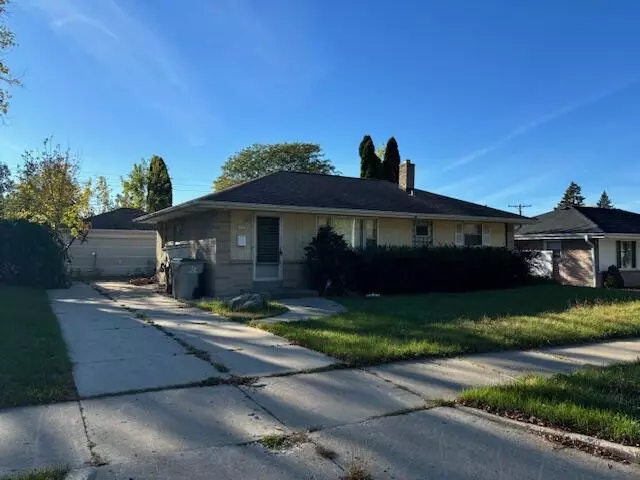 Milwaukee, WI 53223,6537 N 83rd St