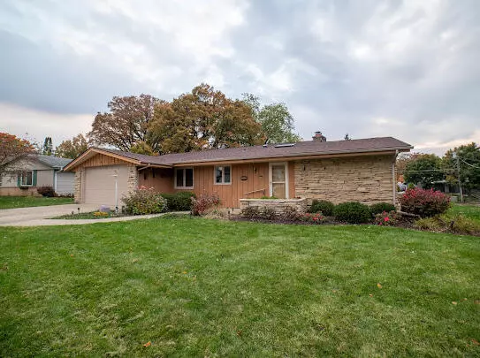 Racine, WI 53405,1452 Crabapple Dr