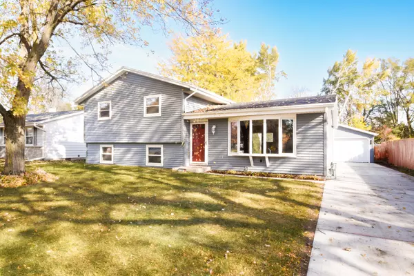 2310 Wellington Dr, West Bend, WI 53090