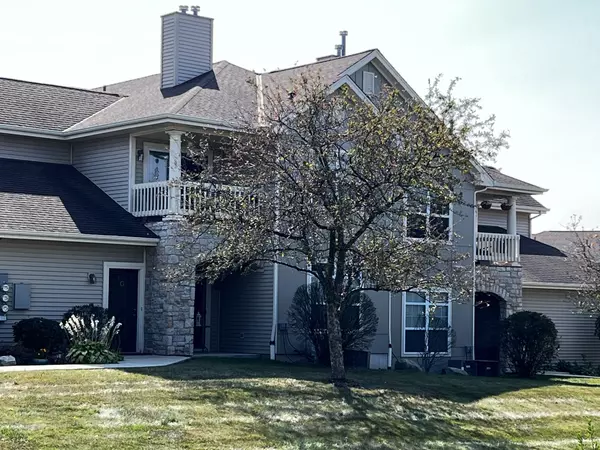 9301 S Cobblestone Way Unit G, Franklin, WI 53132