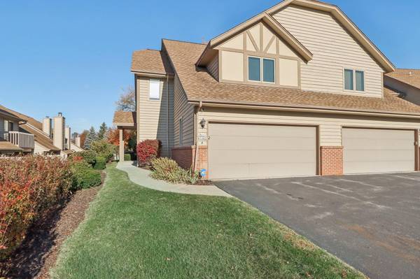 N34W23822 Adam Ct, Pewaukee, WI 53072