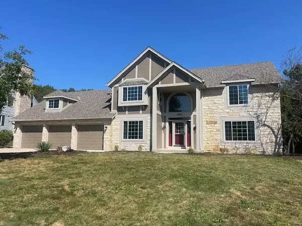 2906 Brendon Way, Waukesha, WI 53188