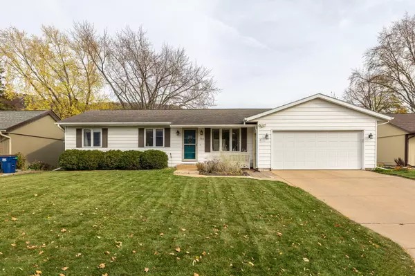 720 Pleasant Ct, Onalaska, WI 54650