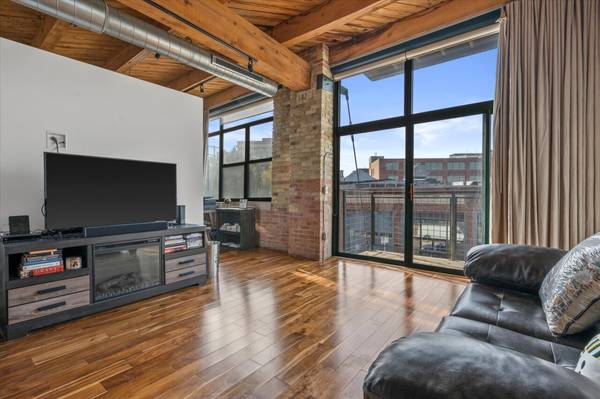 200 S Water St Unit 214, Milwaukee, WI 53204