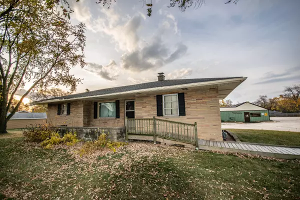 N87W14817 Fond Du Lac Ave, Menomonee Falls, WI 53051