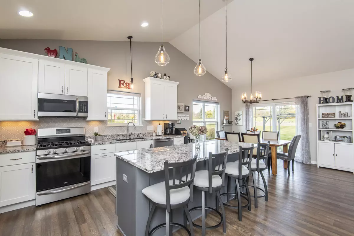 Richfield, WI 53033,3074 Fairway View Ct Unit 202