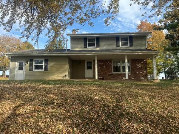 W269 Rolling Ln, Ixonia, WI 53066