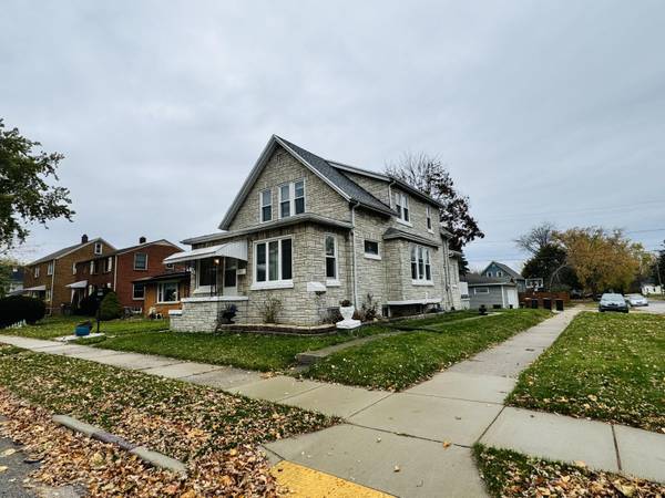 702 Sycamore Ave, South Milwaukee, WI 53172