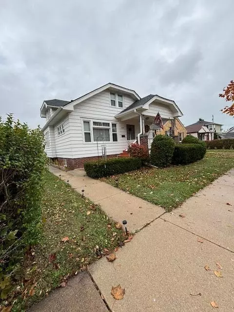 1024 Walton Ave, Racine, WI 53402