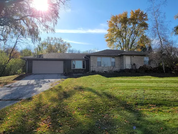 N13W27205 Silvernail Rd, Pewaukee, WI 53072