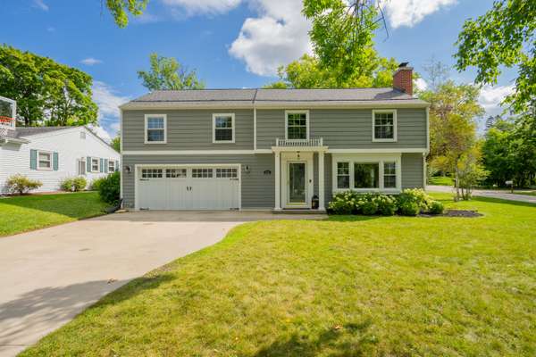 405 E Dean Rd, Fox Point, WI 53217