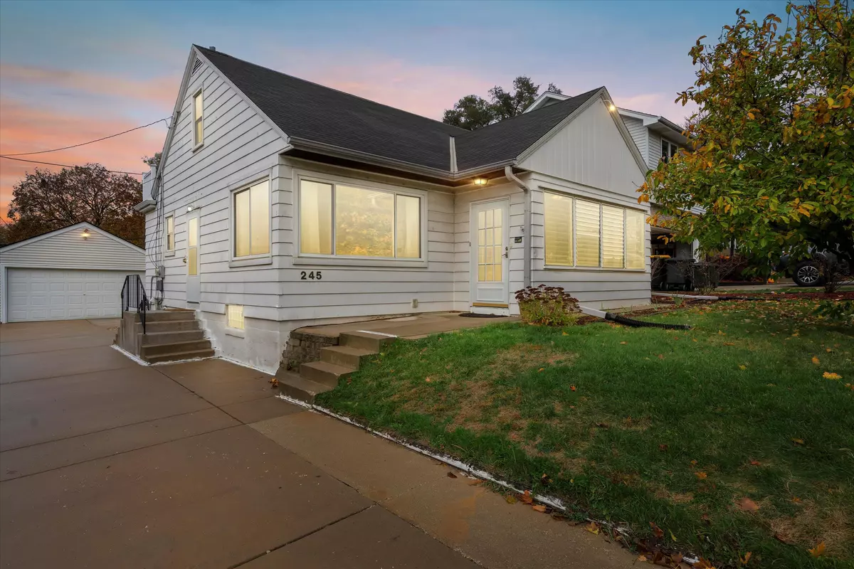 Wauwatosa, WI 53226,245 N 114th St