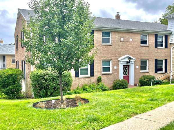 1239 E Randolph Ct Unit D, Milwaukee, WI 53212