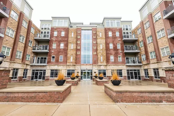 6330 W Greenfield Ave Unit 206, West Allis, WI 53214