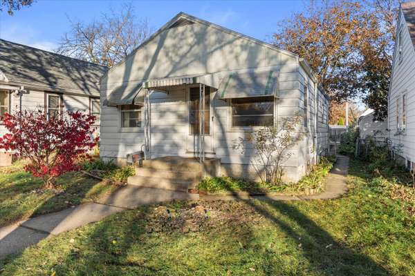 456 S 74th St, Milwaukee, WI 53214