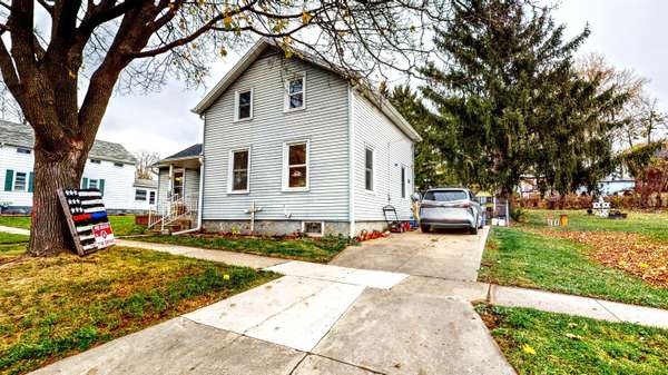 126 N Wilson Ave, Jefferson, WI 53549