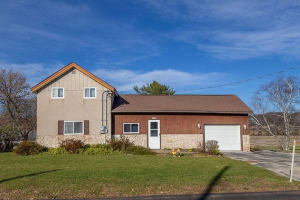 W3888 Fulton St, Farmington, WI 54644