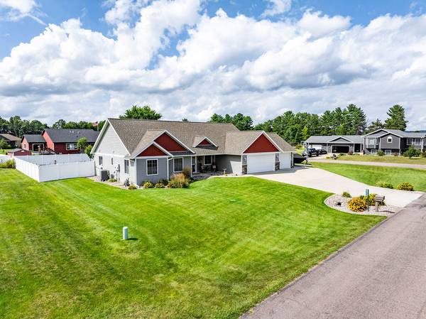 N8365 Bringe Ct, Holland, WI 54636