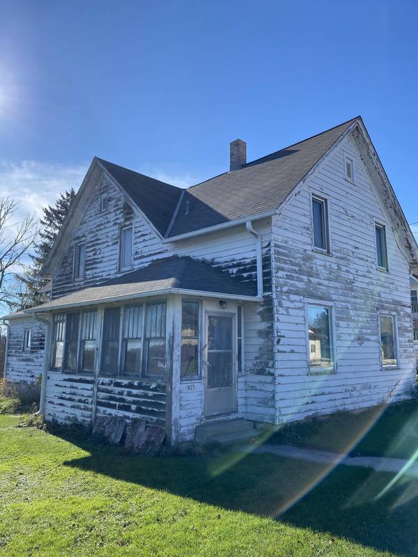 825 Fredonia Ave,  Fredonia,  WI 53021