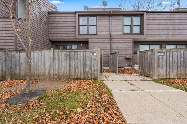 6991 W Glenbrook Rd Unit 2, Milwaukee, WI 53223