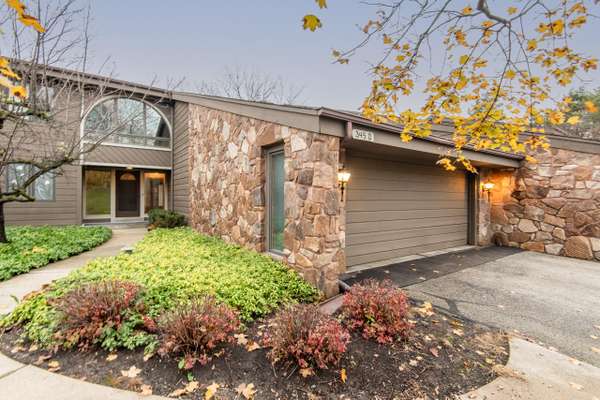 345 N Elm Grove Rd Unit D, Brookfield, WI 53005