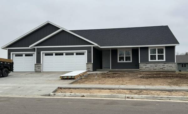 1809 Arches Dr, Holmen, WI 54636