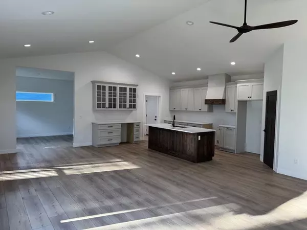 1809 Arches Dr, Holmen, WI 54636