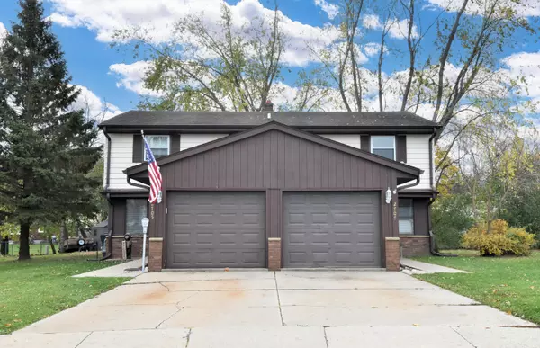 2705 Albany Ct Unit 2707, Waukesha, WI 53188