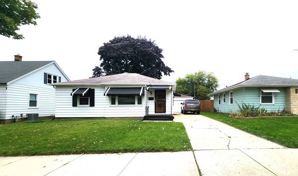 1307 Russet St, Racine, WI 53405