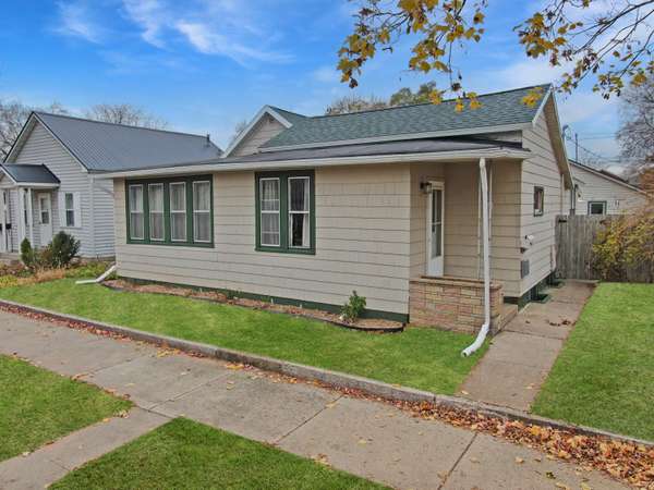 1717 Winnebago St, La Crosse, WI 54601