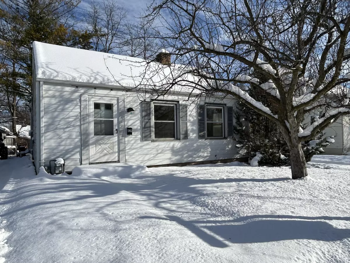 West Bend, WI 53095,619 S Indiana Ave