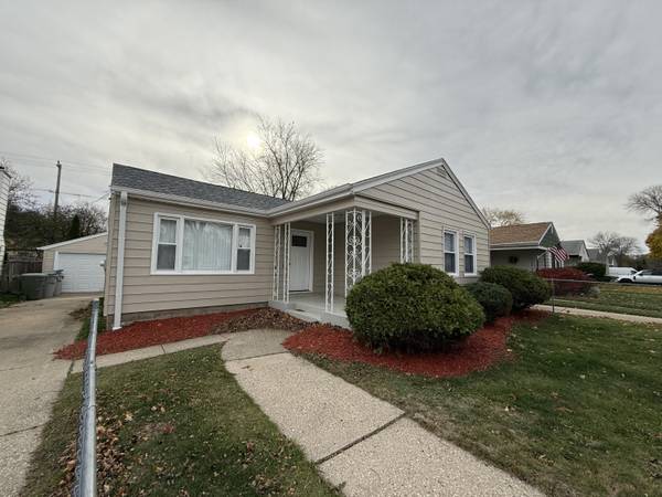 2247 W Lawn Ave, Milwaukee, WI 53209