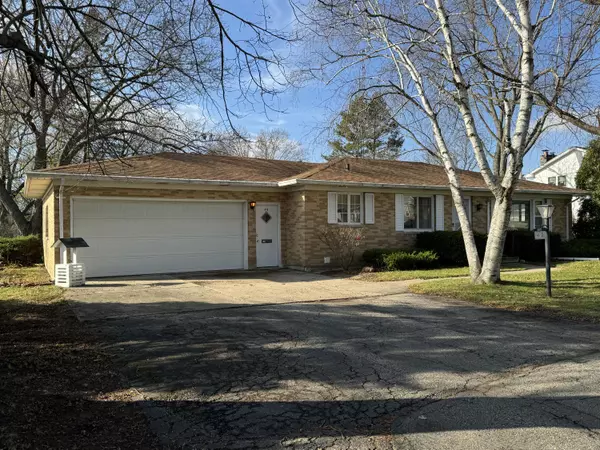 415 S Kranz Ave, Jefferson, WI 53549