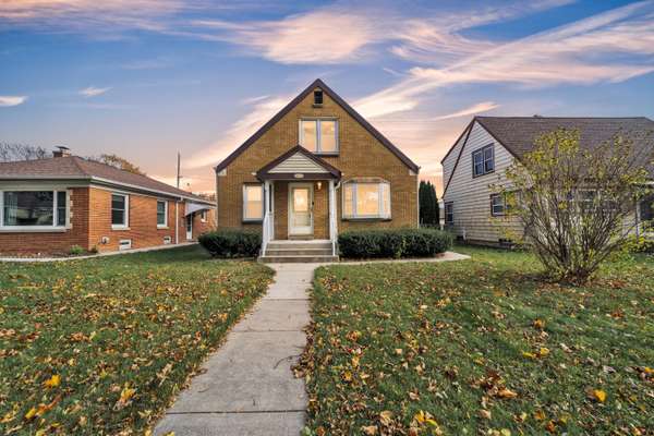 3462 S 35th St, Milwaukee, WI 53215