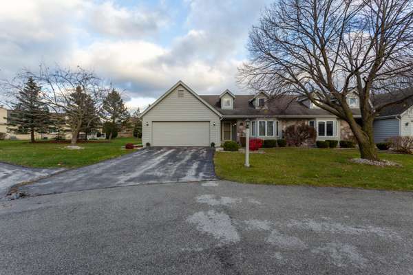 N98W17941 Bramblewood Ct, Germantown, WI 53022