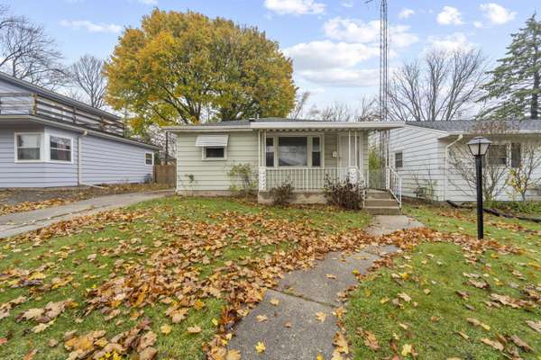 2002 Yout St, Racine, WI 53404