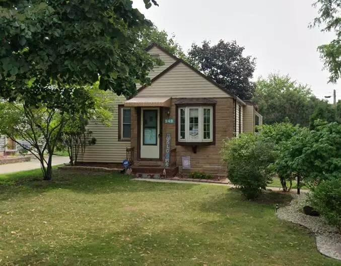 Wauwatosa, WI 53226,242 N 110th St